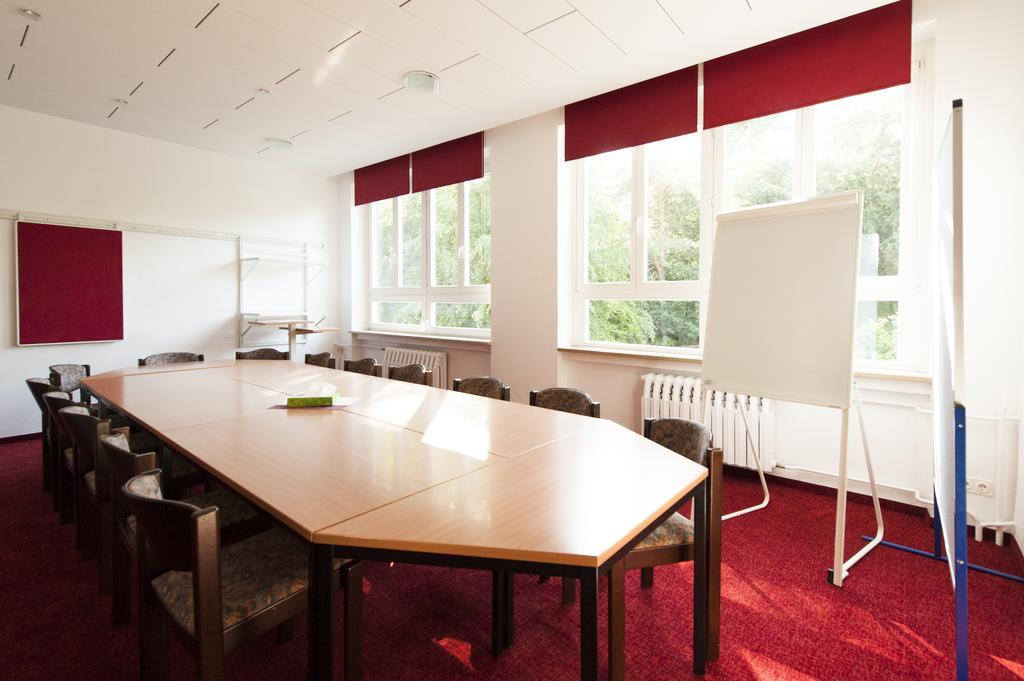 Seminarhaus Europaeische Akademie Bed & Breakfast Waren  Exterior photo