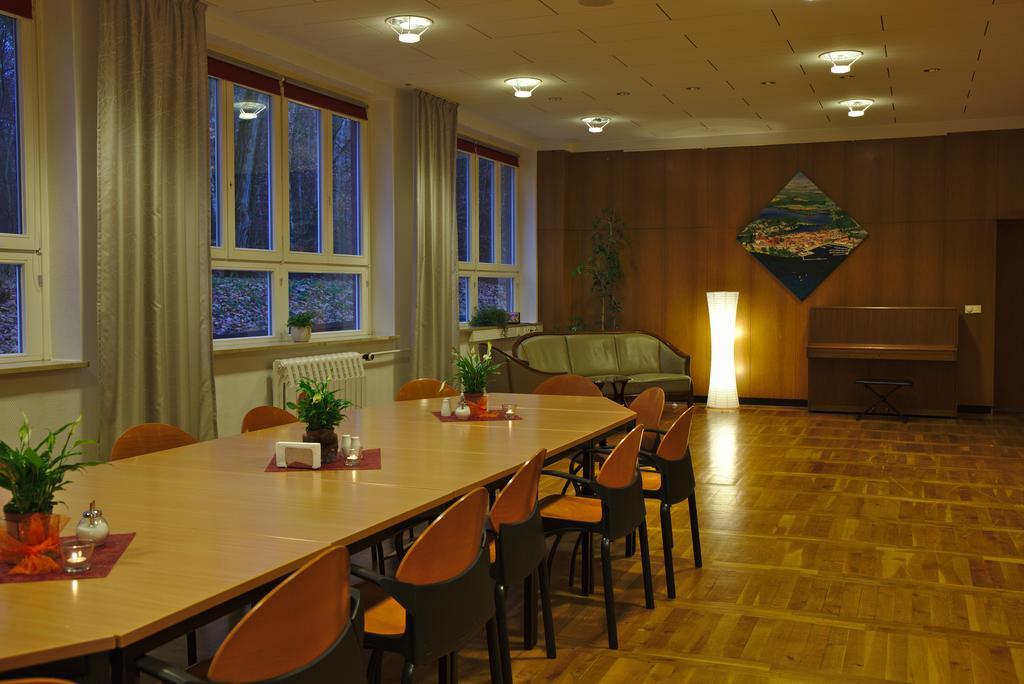 Seminarhaus Europaeische Akademie Bed & Breakfast Waren  Exterior photo